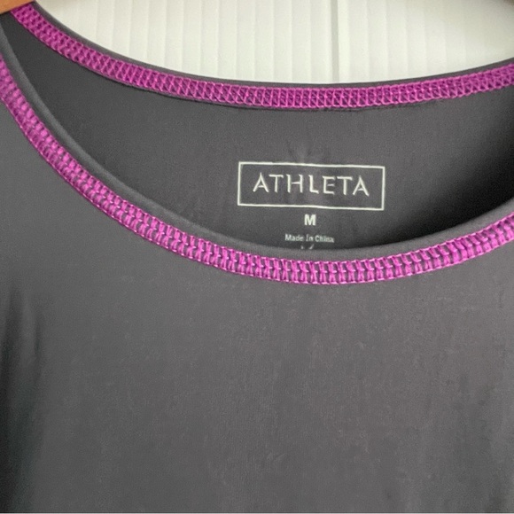 🆕 Athleta Charcoal Rash guard Top with Magenta Trim swim shirt NWT - Picture 5 of 9